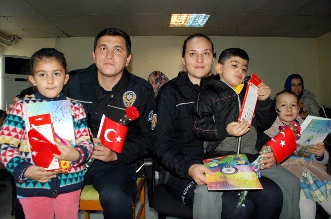 Aydınlı miniklerden çevik kuvvet polisine taziye ziyareti