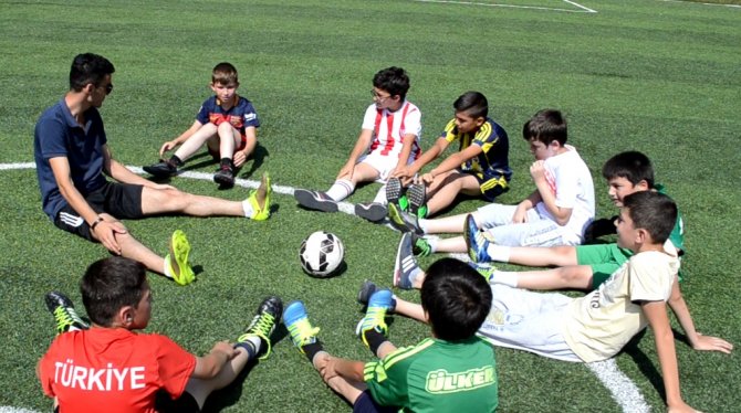 Balıkesir'de yaz spor okulları çocukları ve gençleri bekliyor