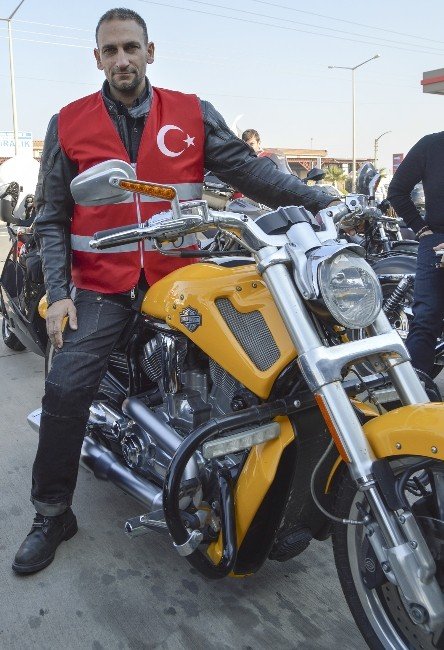 Hamile kadına darp olayının mağduruna motosikletli destek