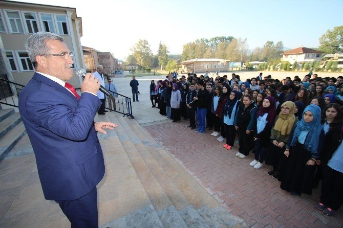 Başkan Akcan okul ziyaretlerine devam ediyor