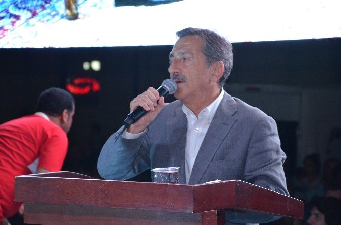 Bando EsEs’ten demokrasi nöbetine destek