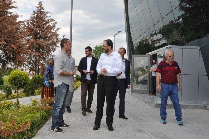 Başkan Ayaz Yeniköy Yarı Olimpik Yüzme Havuzunu Gezdi