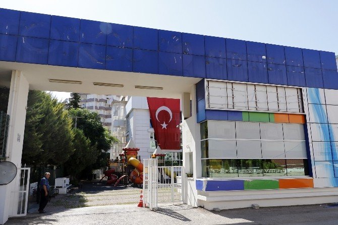 Antalya’da FETÖ üyesi özel okullar ve vakıflar mühürlendi