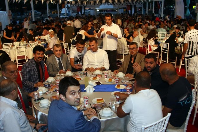 Fikret Orman, Dolmabahçe ve Nişantaşı'nda iftar organizasyonlarına katıldı