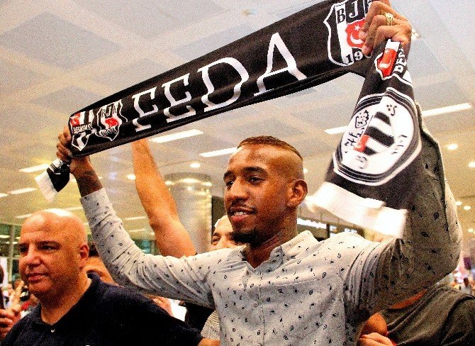 Beşiktaş’ın yeni transferi Talisca İstanbul’da