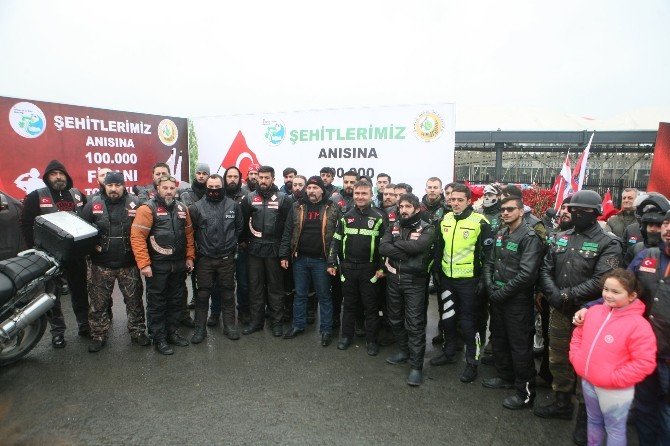 Motosiklet tutkunları Şehitler Tepesi’nde terörü protesto etti