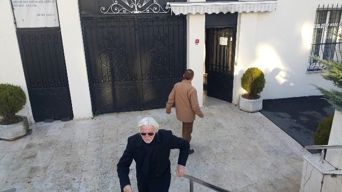 Ünlü yazar Beki İkala Erikli son yolculuğuna uğurlandı