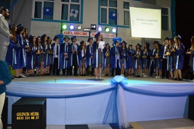 Biga Mehmet Akif Ersoy Anadolu Lisesi 56.dönem Mezunlarını Verdi