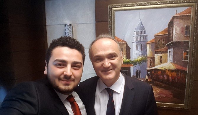 Bakan Özlü, CERN’e kabul edilen Ahmet Serdar Mutluer’le bir araya geldi