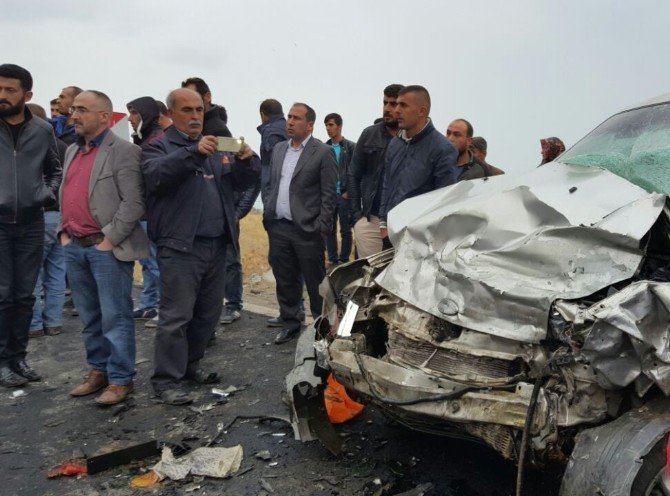 Bitlis’te trafik kazası: 2 ölü, 5 yaralı