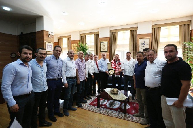 Boluspor Yönetimi, Bolu Belediye Başkanı Yılmaz’ı Ziyaret Etti