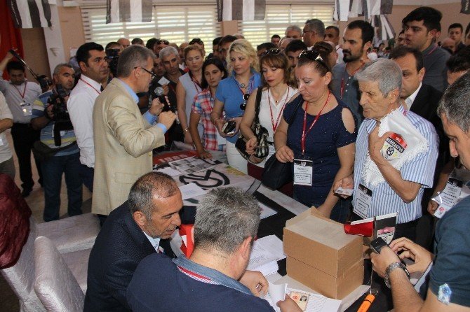 Manisaspor’da Başkanlığa Yeniden Mergen Seçildi