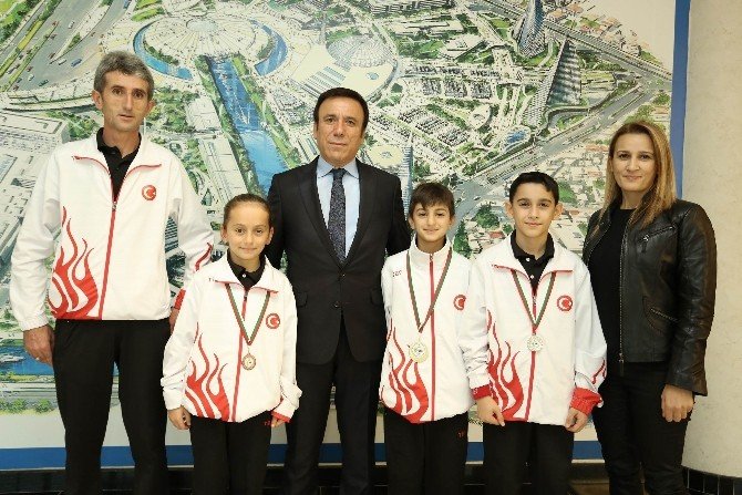 Canik Belediyespor’un sporcuları gururlandırdı