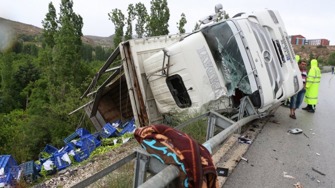 Burdur'da trafik kazası: 2 yaralı