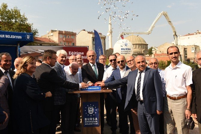 Elmasbahçeler’e modern okul