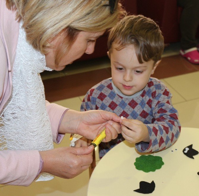 Çocuklara moral verdiler