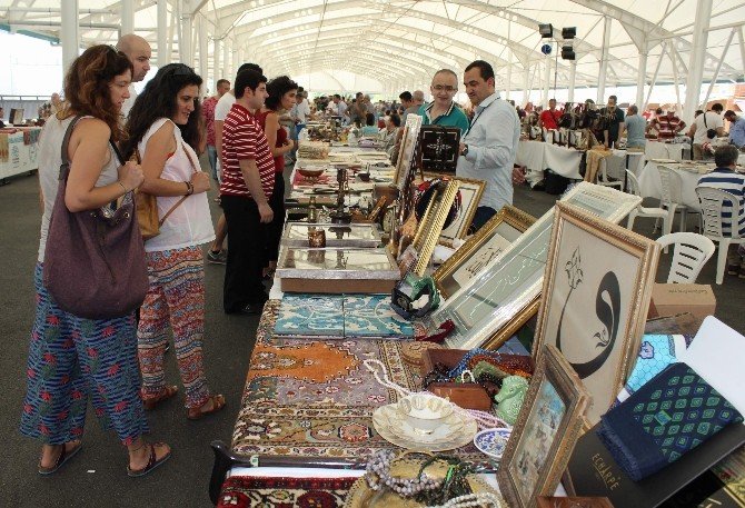 Bursa’da tarih bu pazarda satılıyor