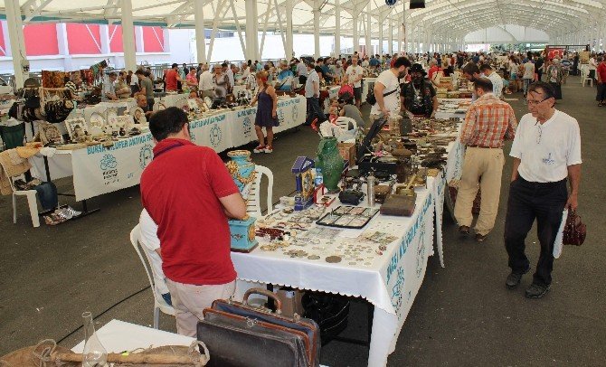 Bursa’da tarih bu pazarda satılıyor