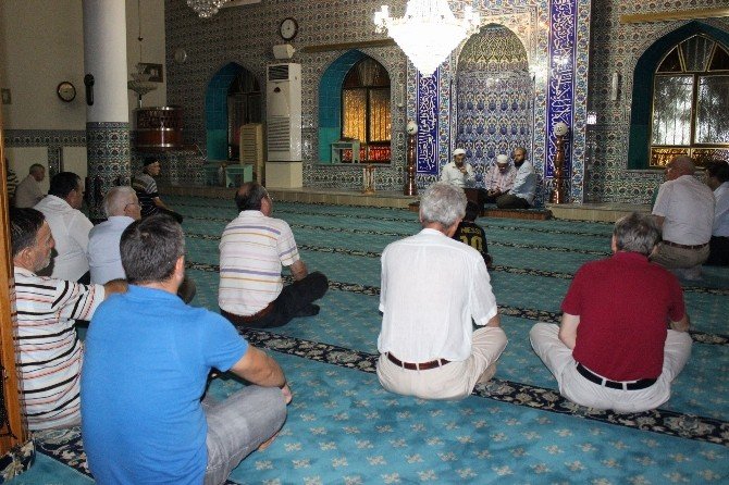 Bursa’da yaşayan Eğridere’liler demokrasi şehitleri için mevlüt okuttu