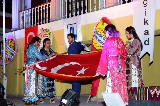 Türkmen Gelini Kıyafetleri Sergilendi