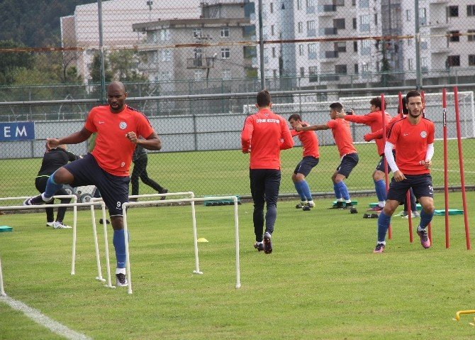 Hikmet Karaman: "Alkışlanan bir takım olmak istiyoruz"