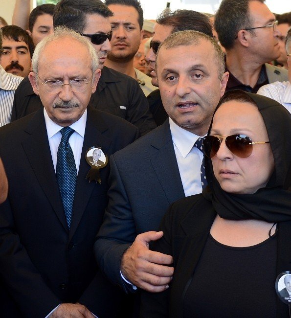 Yaşar Nuri Öztürk, Son Yolculuğuna Uğurlandı