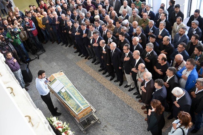 Kılıçdaroğlu CHP PM üyesi Ali Öztunç’un Kayınpederinin cenaze törenine katıldı