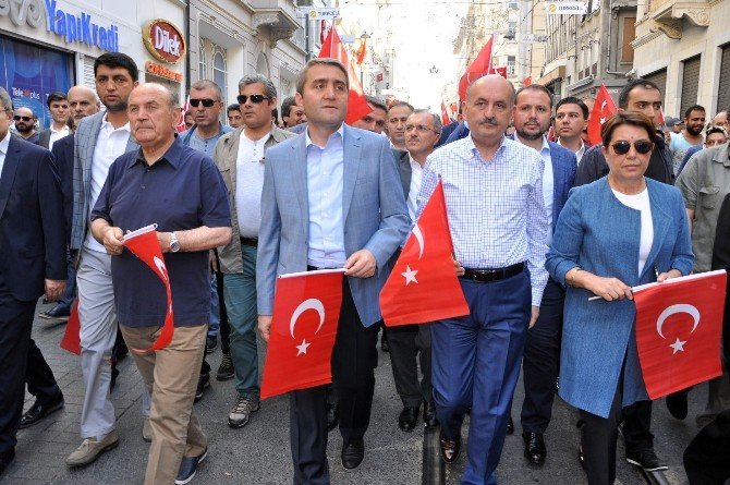 AK Parti heyeti CHP’nin "Cumhuriyet ve Demokrasi Mitingi"nde