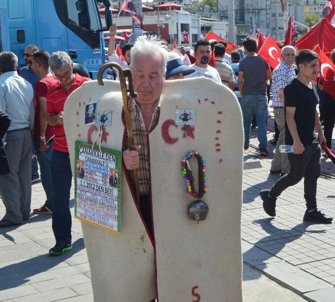 Taksim’deki ’Cumhuriyet ve Demokrasi Mitingi’ne vatandaşlar akın etti