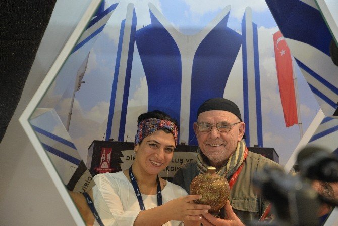 İzmir’deki Bilecik Kayı Otağı’na ziyaretçi akını