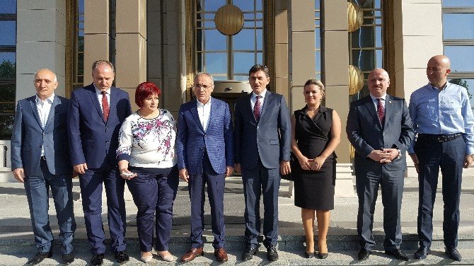 Cumhurbaşkanı Başdanışmanı Topçu, Kosovalı heyetle bir araya geldi