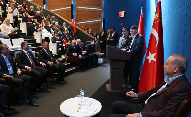 cumhurbaskani-erdogandan-ahiska-turklerine-kimlik-takdimi3.png
