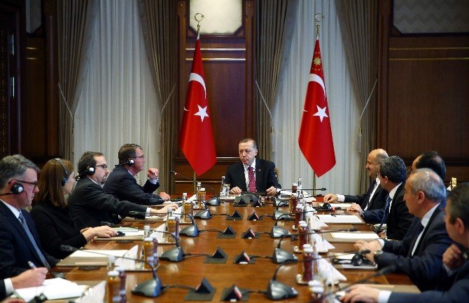 Cumhurbaşkanı Erdoğan, ABD Savunma Bakanı Carter ile bir araya geldi