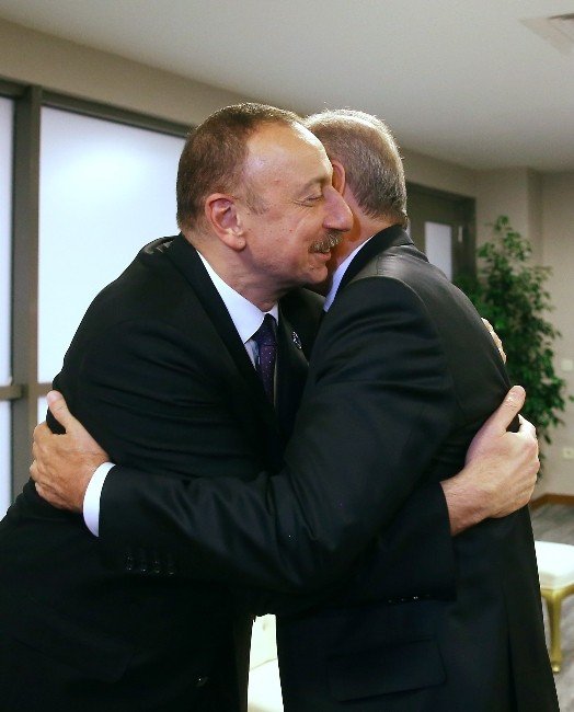 Cumhurbaşkanı Erdoğan, Aliyev İle Görüştü