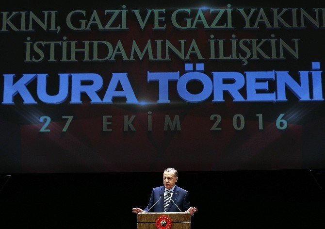 Erdoğan: "Son 2 yılda Terörle Mücadele Kanunu kapsamında yaptığımız atama sayısı 17 bin 74 kişiyi bulmuştur"