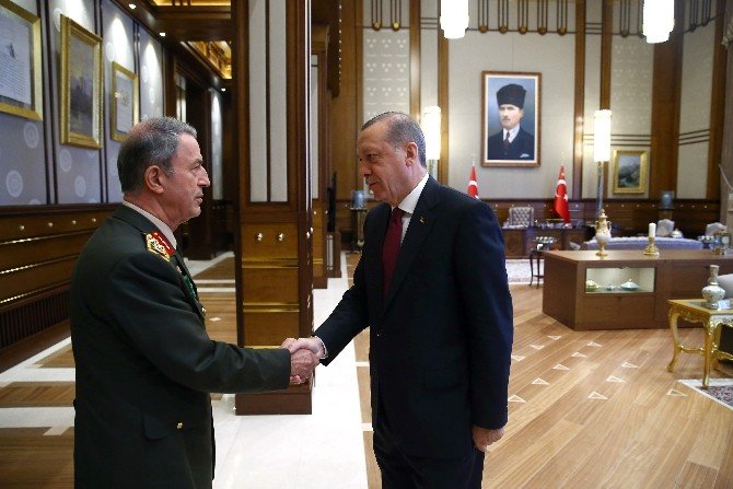 Cumhurbaşkanı Erdoğan, Genelkurmay Başkanı Akar ve kuvvet komutanlarını kabul etti
