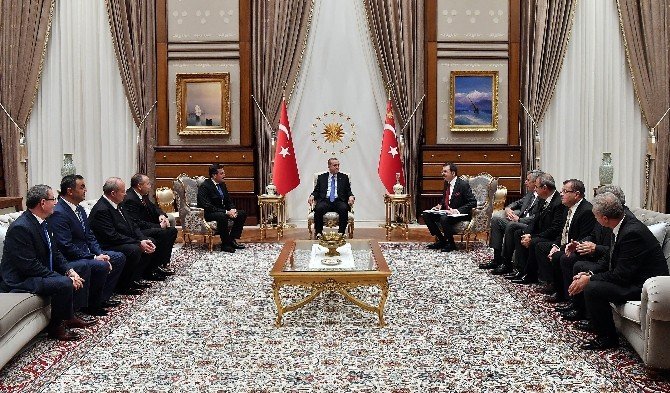 15 Temmuz Yardım Çeki Cumhurbaşkanı Erdoğan’a sunuldu