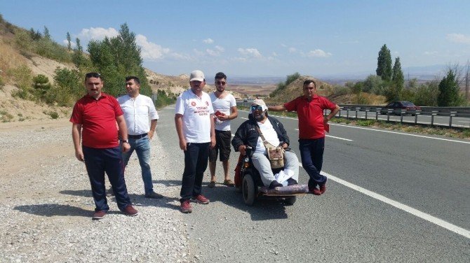 Cumhurbaşkanı Erdoğan ile görüşmek için yaya olarak 100 kilometre yol kat ettiler