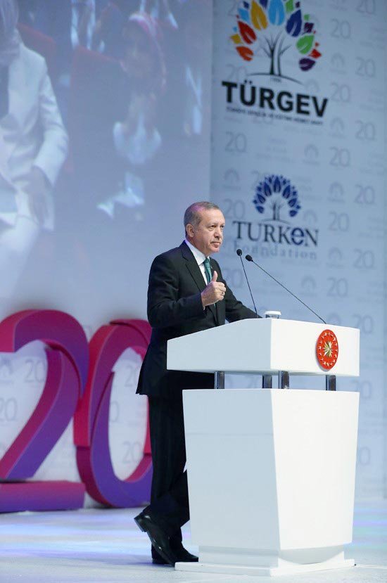 Cumhurbaşkanı Erdoğan: Kendi meselelerimizi kendimiz çözmek mecburiyetindeyiz