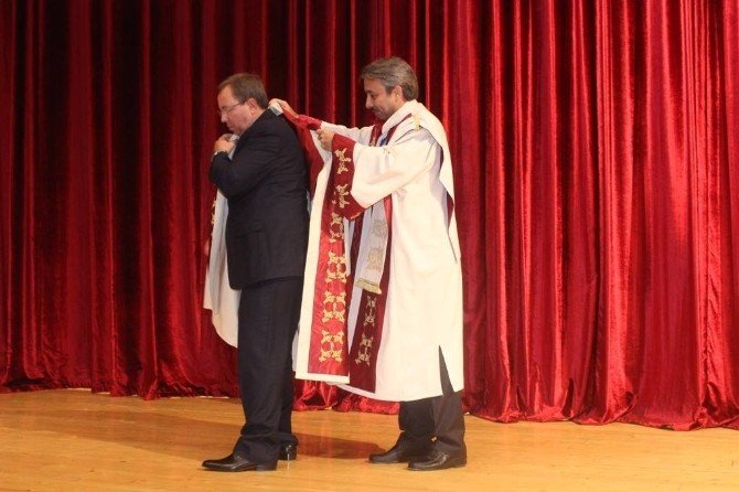 Trakya Üniversitesi 9’ncu dönem Rektörü Prof. Dr. Erhan Tabakoğlu görevi teslim aldı