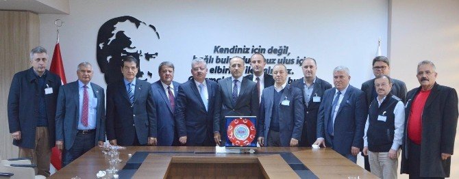 Altuntaş: "Balkanlardaki Türkler dini baskı altında"