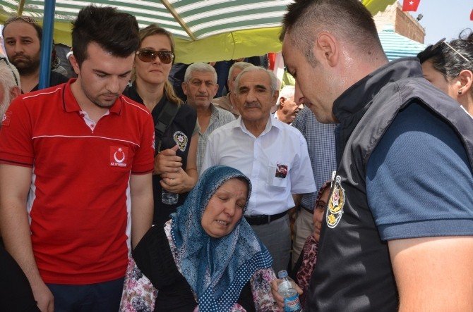 Darbe girişimi şehidi Velit Bekdaş defnedildi