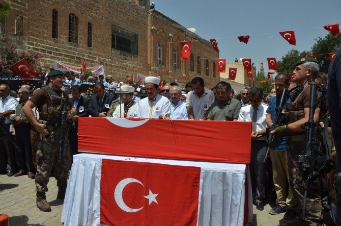 Darbe girişimi şehidi Velit Bekdaş defnedildi