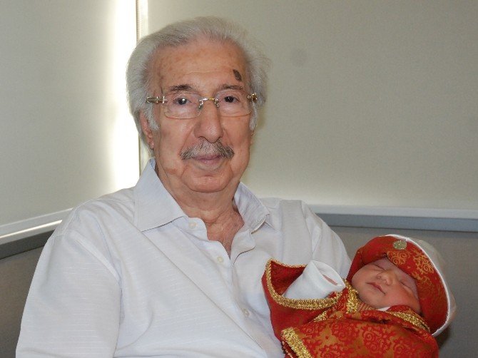 Osmanlı şehzadesi dünyaya geldi