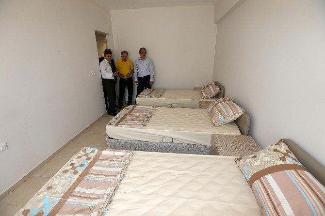 Pamukkale Belediye Başkanı Gürlesin’den, Kyk’ya Destek