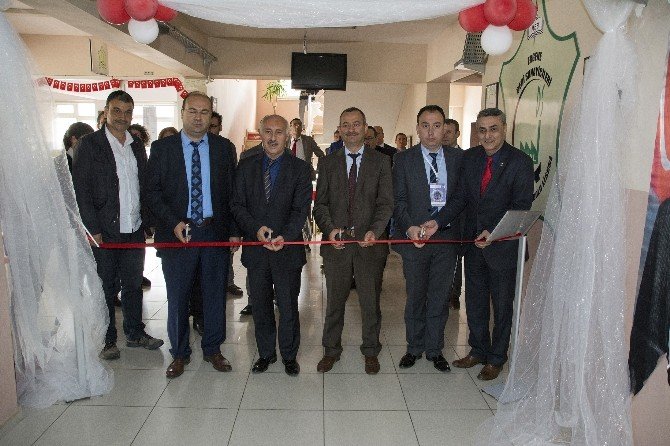Deri Sanayicileri Mesleki Ve Teknik Anadolu Lisesi’nden TÜBİTAK Fuarı