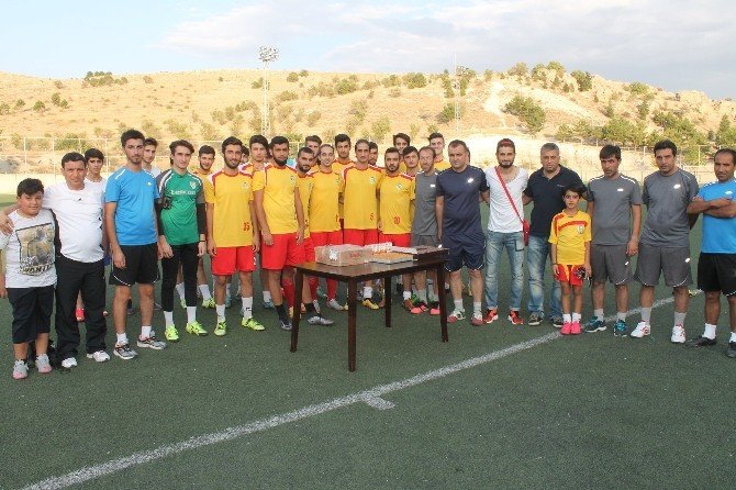 Dersimsporlu Burkay, yetiştiği alt yapıyı ziyaret etti