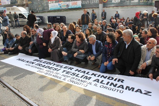 HDP İstanbul İl Örgütü’nden Gültan Kışanak’ın gözaltına alınmasına protesto