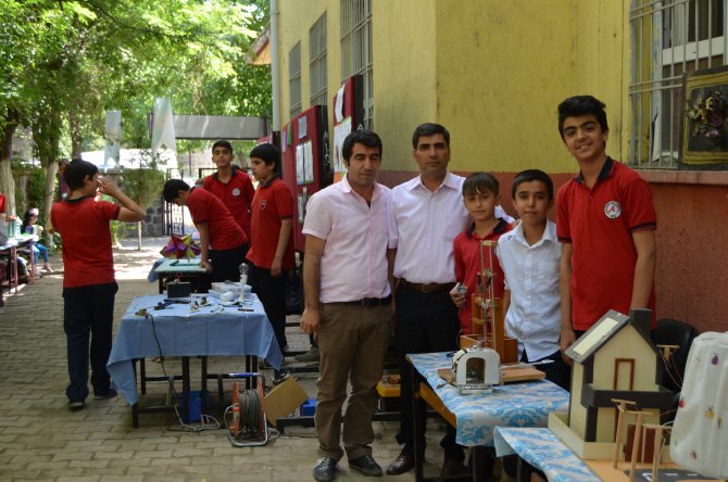 'Karanlıklar her zaman ışığa mağlup olmuştur'