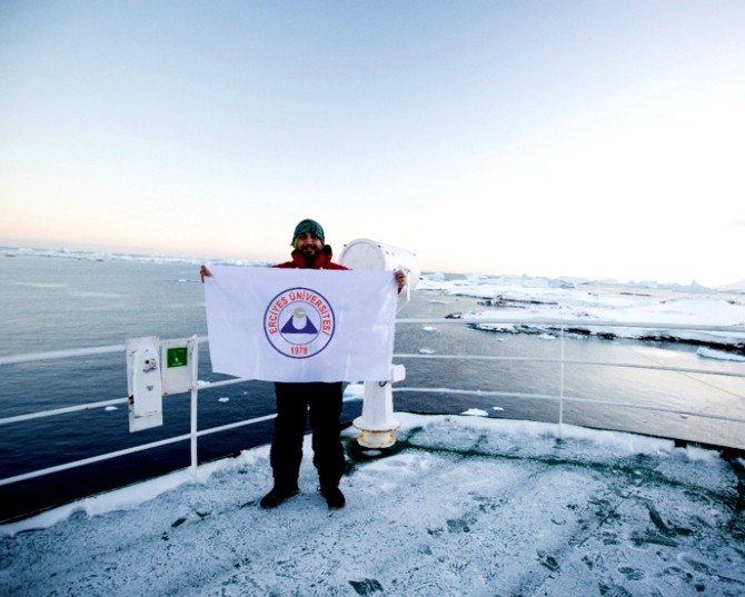 ERÜ’lü Bilim İnsanı Antarktika’nın Likenlerini İlaç Yapacak